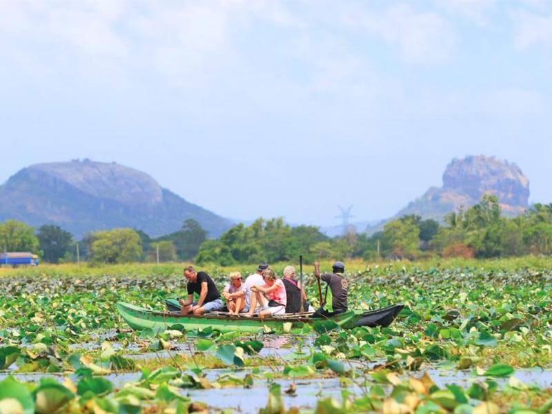 Hasthi Lake Resort Хабарана Экстерьер фото